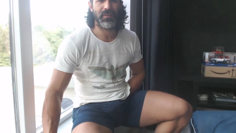 latino23bom  25-06-2022 video kissing