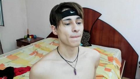 kevin_hug  27-06-2022 video Topless