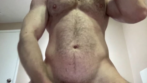 urmusclegodd  27-06-2022 video Topless