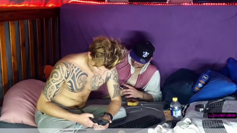 blueishred2  28-06-2022 video bicurious