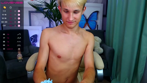 edward_sgb  28-06-2022 video kissing