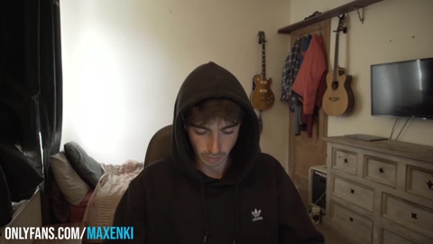 maxenki  29-06-2022 video handsome