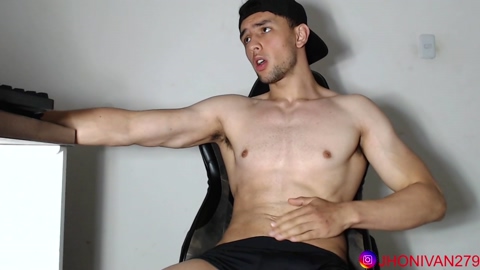 ivanhot279  29-06-2022 video suck