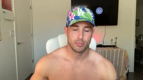 brettmycles  01-07-2022 video kiss