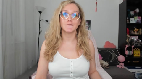 LunaNicole 04-07-2022 horny 