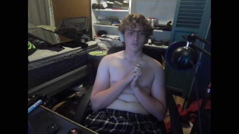 bla_bla_boy12  04-07-2022 video striptease