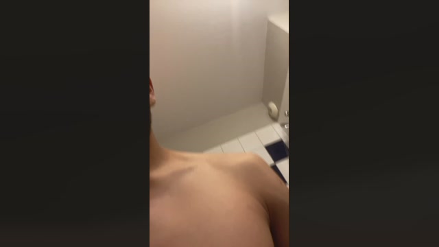 reubeut_sexy  07-07-2022 Recorded Video hard