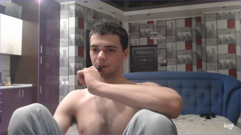 al_leos  11-07-2022 video nude