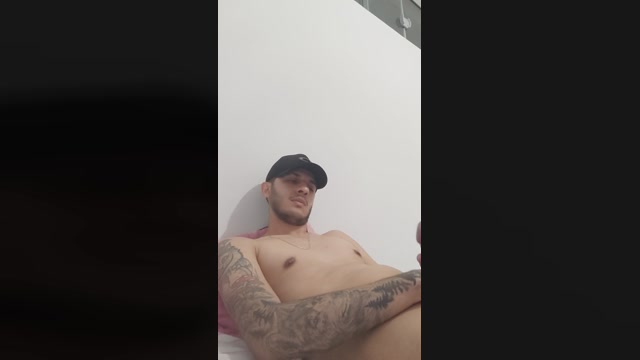 Leonardo3222  13-07-2022 Recorded Video kissing
