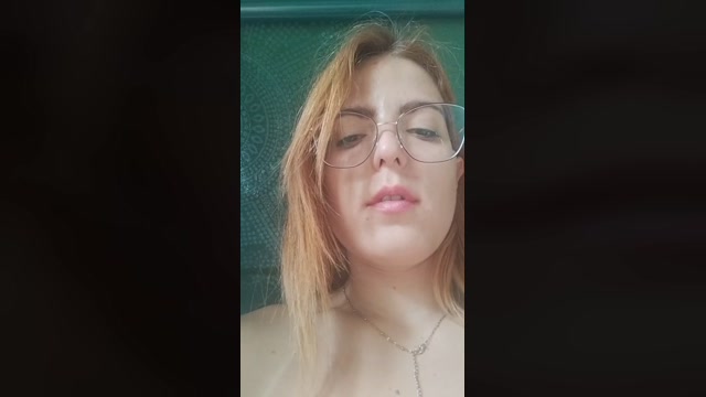 Helenakrakova  14-07-2022 show Females