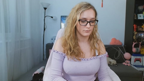 LunaNicole 20-07-2022 sucktits 