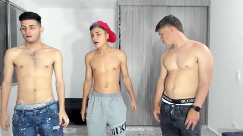 boysvzla_handsome_oficial  20-07-2022 video analsex