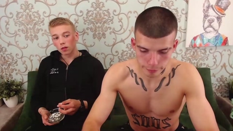 ralph_porter  19-07-2022 video kissing