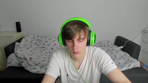 aron_neall  26-07-2022 video Ass