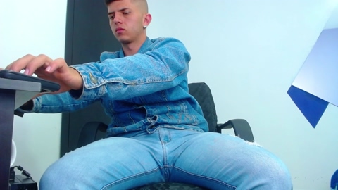 zeus_thunder  27-07-2022 Recorded Video blowjob