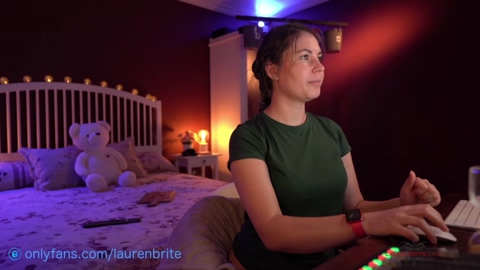 laurenbrite  30-07-2022 ass Females