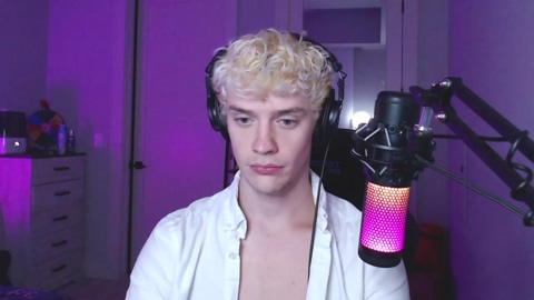 ironthud  31-07-2022 video kiss