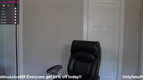 hotmuscles6t9  02-08-2022 video naughty