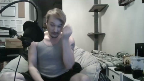 zombi_strain  03-08-2022 video bicurious