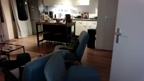 crushydutchi  04-08-2022 video striptease