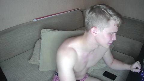 meow_mickey  04-08-2022 video amateur