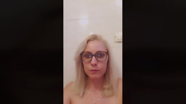 Leanympho 04-08-2022 bigboobs 