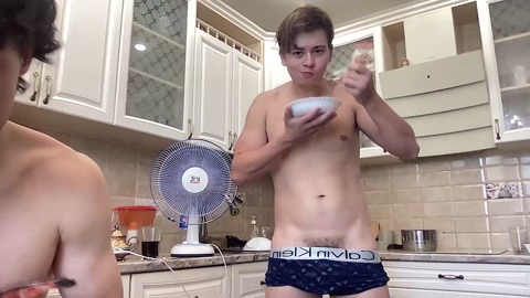 stepbrazzers  05-08-2022 video sexykitty