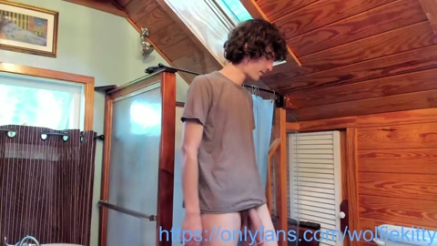 wolfiekitty  05-08-2022 video skinny