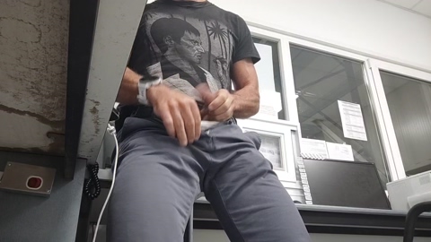andreas_ath  06-08-2022 Recorded Video kissing