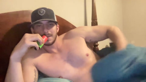 monsterwhitecock3  06-08-2022 video kissing