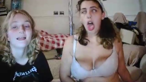 sleepingbeauty37 08-08-2022 boobs 