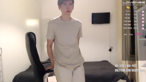 buddybody  09-08-2022 video kiss