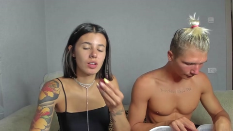 skinnnkiss  11-08-2022 beauty Couples