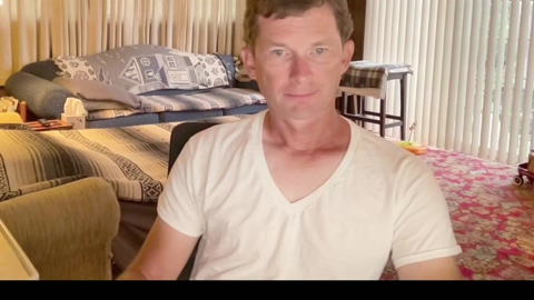 justhereoncam  12-08-2022 video yummy