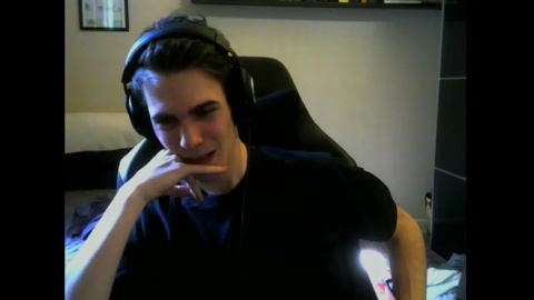 dumbnerd3  13-08-2022 video sexymale