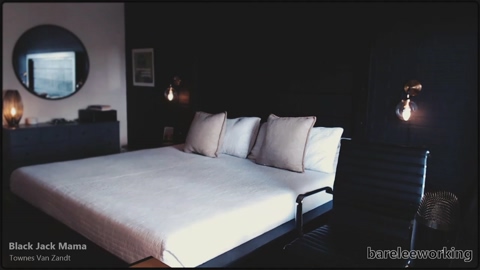 bareleeworking  18-08-2022 video sexy