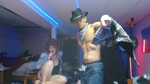 chadclouds  19-08-2022 video fingers