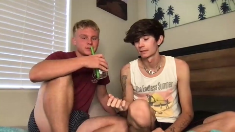 jacksonanddakota  19-08-2022 video fingers