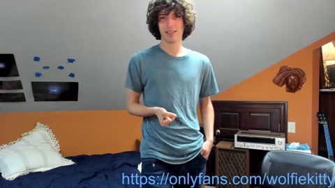 wolfiekitty  19-08-2022 video handsome