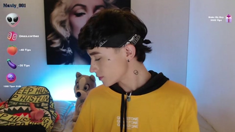 maxiy_001  23-08-2022 video Show