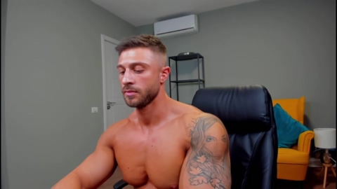 neillalexander  23-08-2022 video handsome