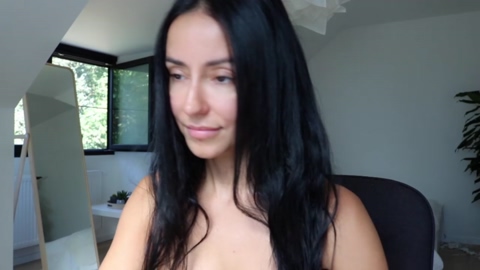 miiiawallace  24-08-2022 Nude Females