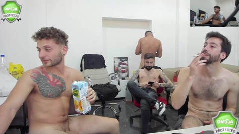 classied  24-08-2022 video kissing