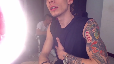 fratguysonline  25-08-2022 video bicurious