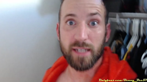 benny_bee  26-08-2022 video Show