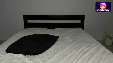 cuute_boy  26-08-2022 video naked