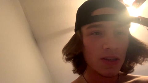 zacharysalter  25-08-2022 video spank