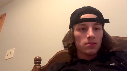 zacharysalter  25-08-2022 video Pretty