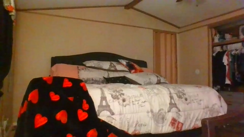 averylee2025  28-08-2022 spanking Couples
