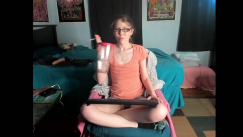 roxihazeleyes 28-08-2022 bigcock 